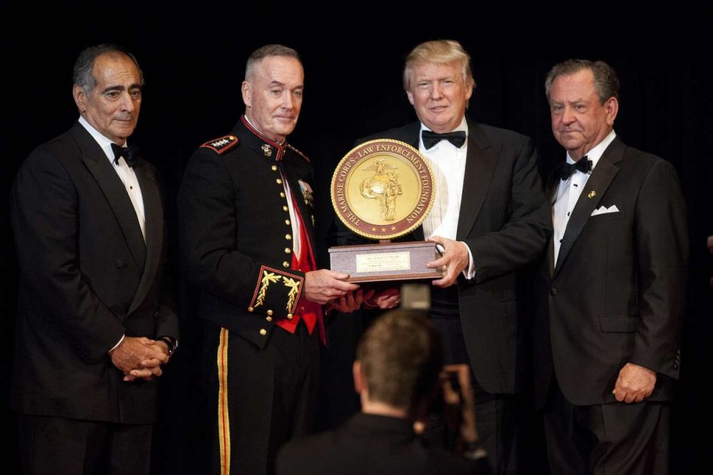 usa-america-men-award-marine-corps-donald-trump-john-1047693-pxhere.com